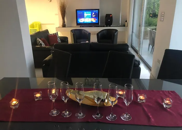 Royal Sugar 아이아 나파